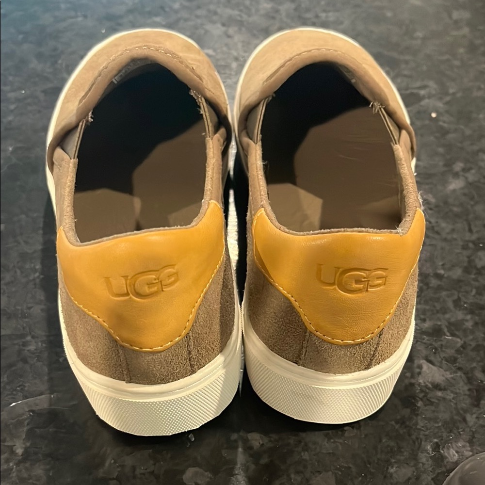 UGG Brand New Women's Cahlvan Slip On Sneakers in Tan and Brown